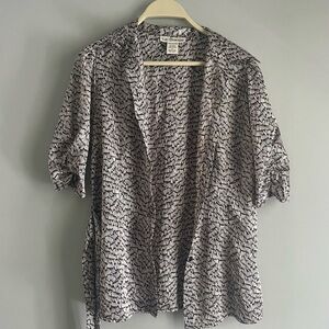 Women’s size Small satin medium sleeve button up with tie fun pattern Le Grange